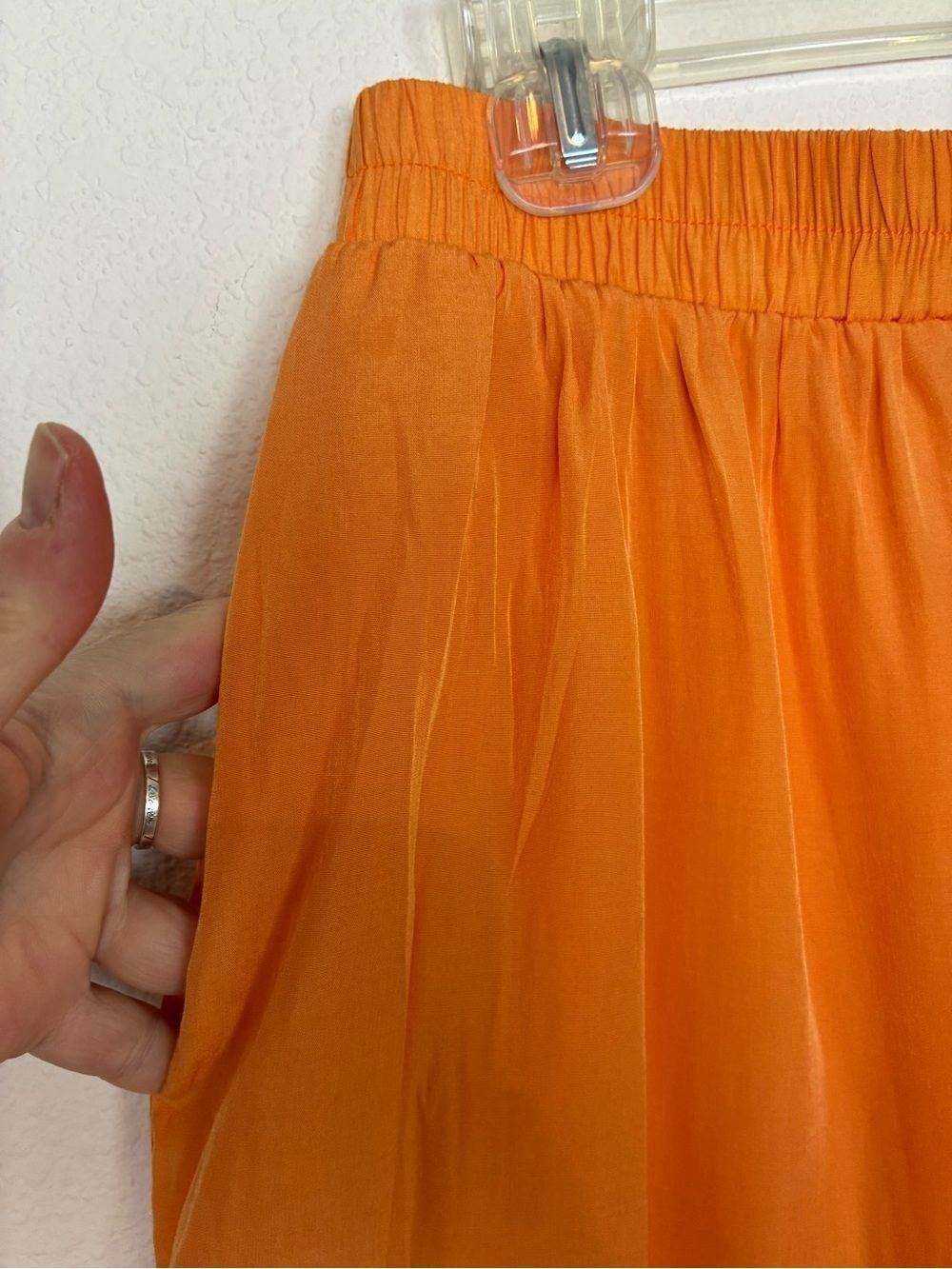 Easel Extra Wide-Leg Palazzo Pants w/ pockets airy & light - Picture 4 of 7